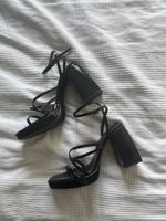 Bershka Sandaletten 40 NEU
