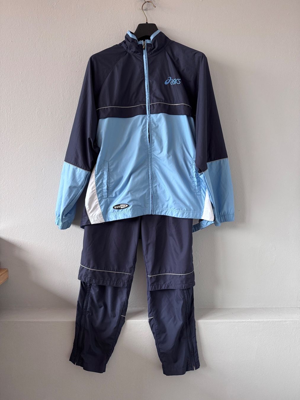 Asics Giacche: Asics training jacket pants MADE IN JAPAN MEN L – Usato da Neuchâtel venduto da _Easy_to_Find_