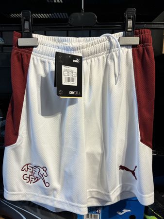 Puma Kinder Shorts weiss/rot Grösse 152neu