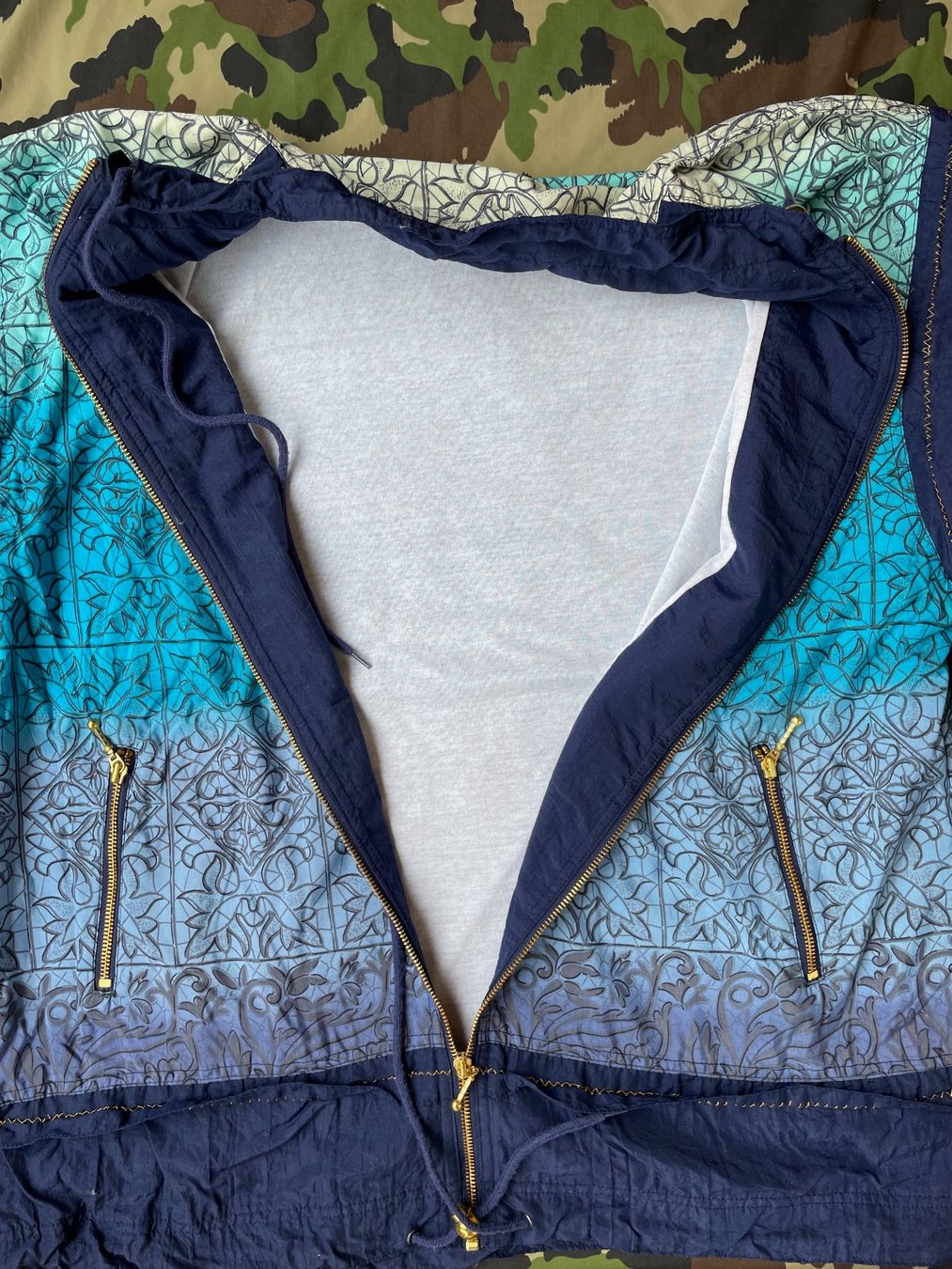 Giacche: Vintage 90s Jacket windbreaker Sz L – Usato da Zürich venduto da le_souk 3