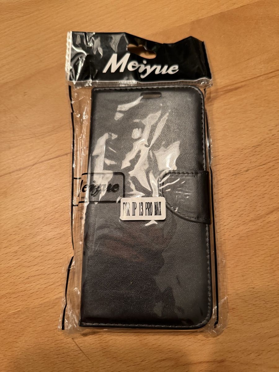 Apple Telefoni cellulari / Smartphones: iPhone 13 Pro Max schwarze Brieftaschen-Hülle – Nuovo e nell'imballaggio originale da Zauggenried venduto da Mr-Jackman 2