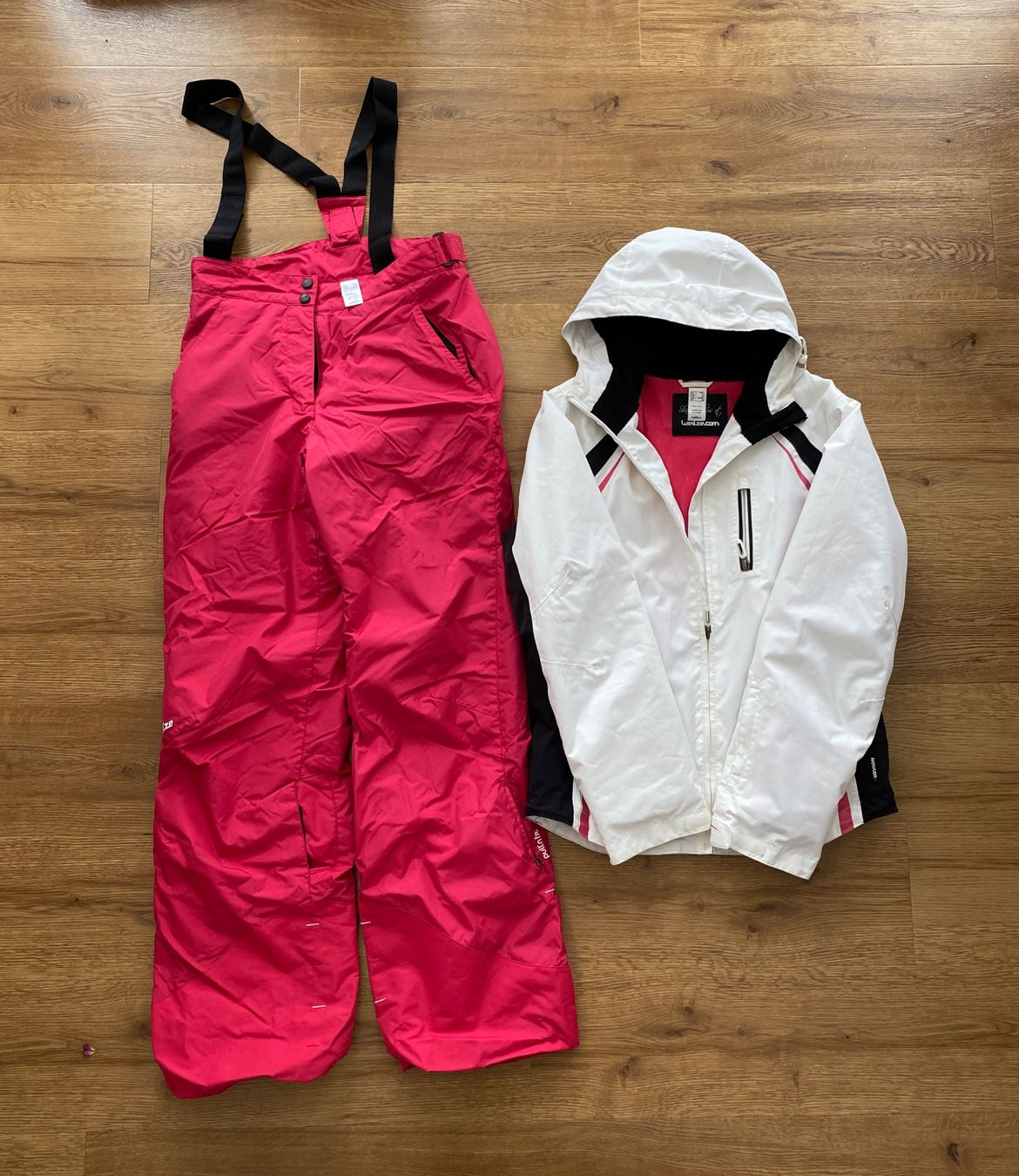 Decathlon Jacken: Combinaison de ski – Gebraucht aus Winterberg von cel_8vpx