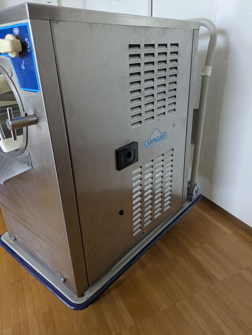 Elettrodomestici da cucina: Carpigiani Labor 8/12E Glacemaschine Eismaschine – Difettoso da Fällanden venduto da Karl.der.Grosse 2
