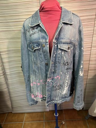 Jeansjacke Zara Gr. L im destroyd Look
