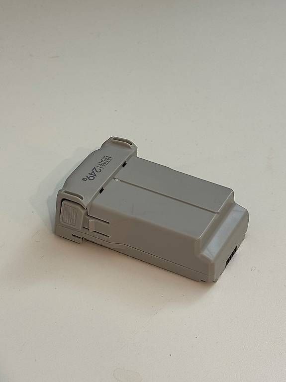 Accus, Chargeurs & Blocs d'alimentation: Akku - DJI Mini 3 Pro – D'occasion à Stansstad par saldo95 1