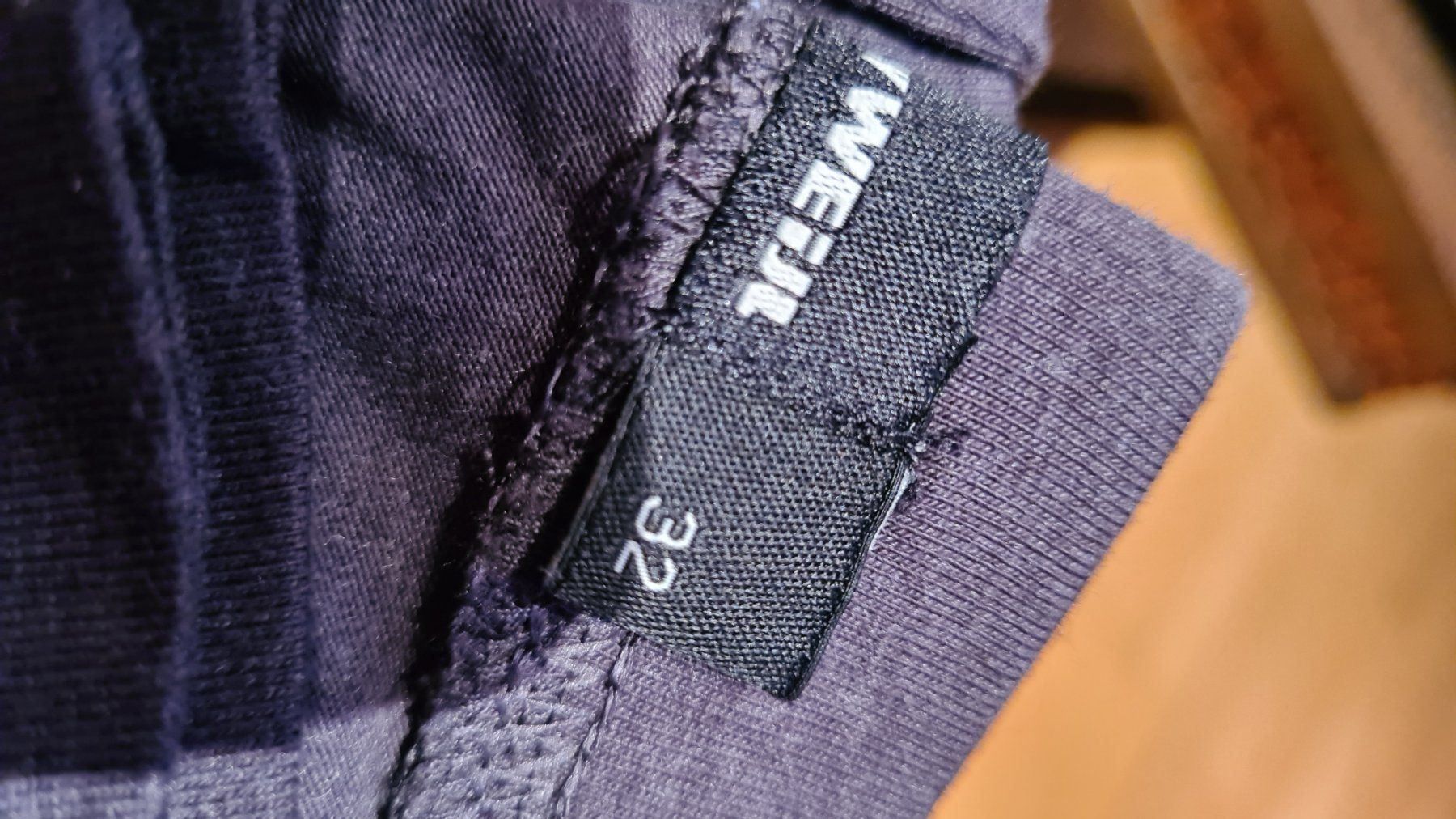 Lotti di vestiti: Shirts und 1 trainerhose  xs – Usato da Ferden venduto da jemyce 1