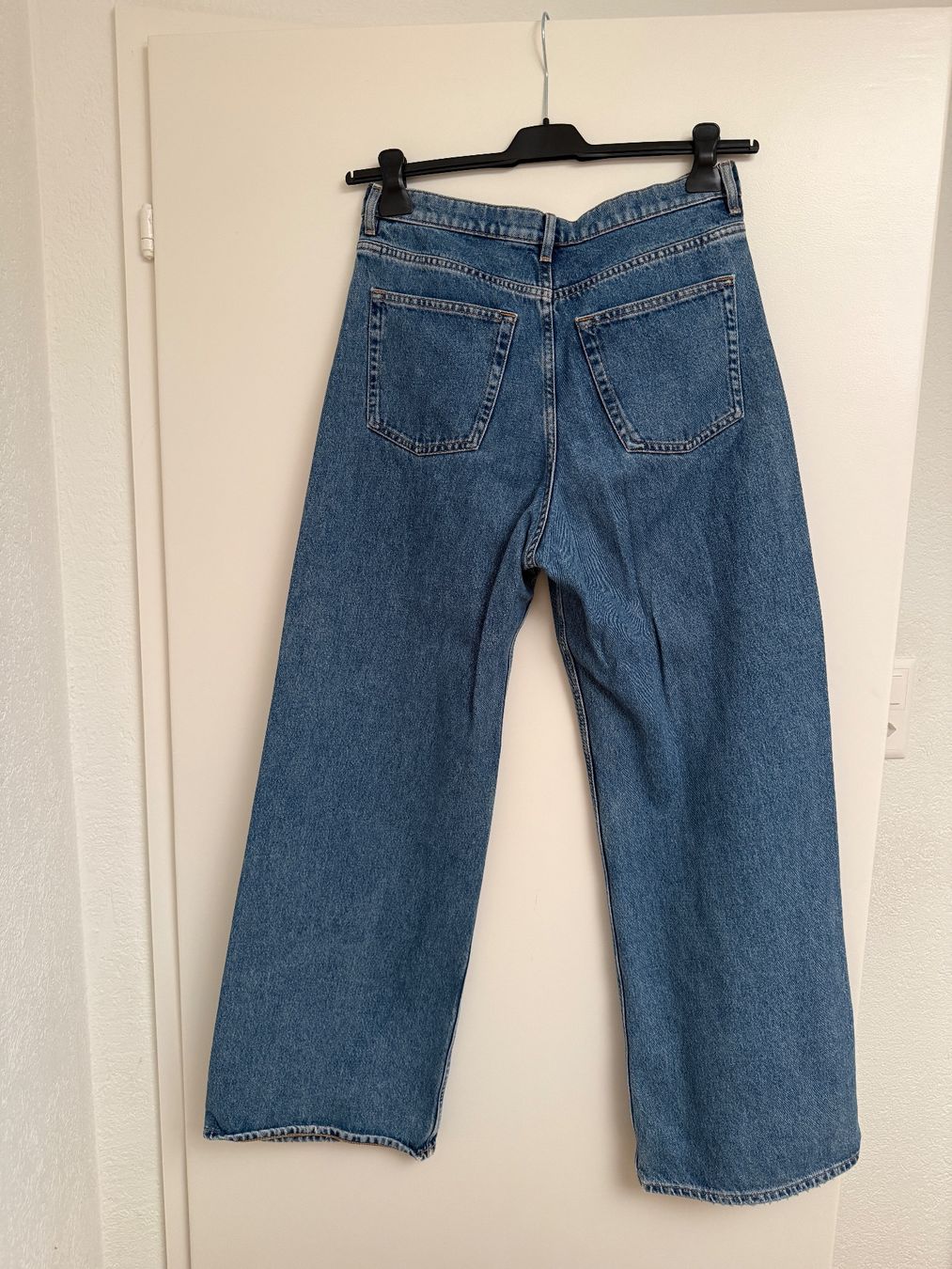 Cos Jeans: Jeans Cos Gr.27 defekt – Defekt aus Küsnacht ZH von nat_m97w 1