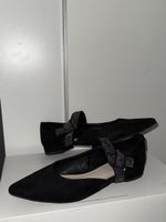 Schwarze Ballerinas/ Grösse 39 mit Glitzernde Schleife
