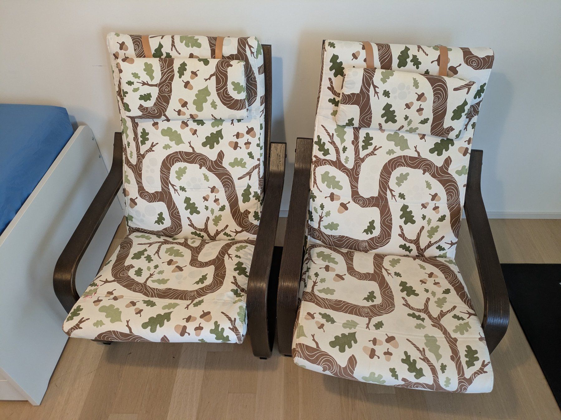Ikea Stühle: 2 POÄNG Schaukelstuhl (IKEA) – Gebraucht aus Zürich von s--h 1