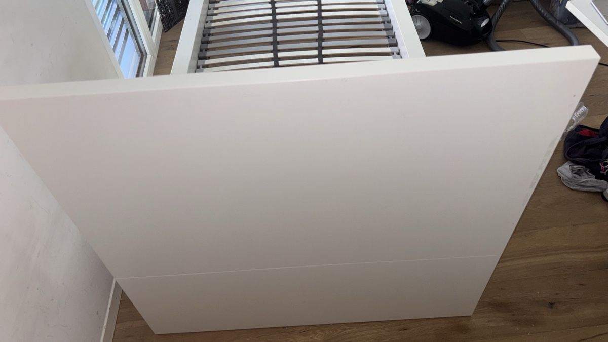 Lits: IKEA Bett inkl. Lattenrost – D'occasion à Niederlenz par wimpii 2