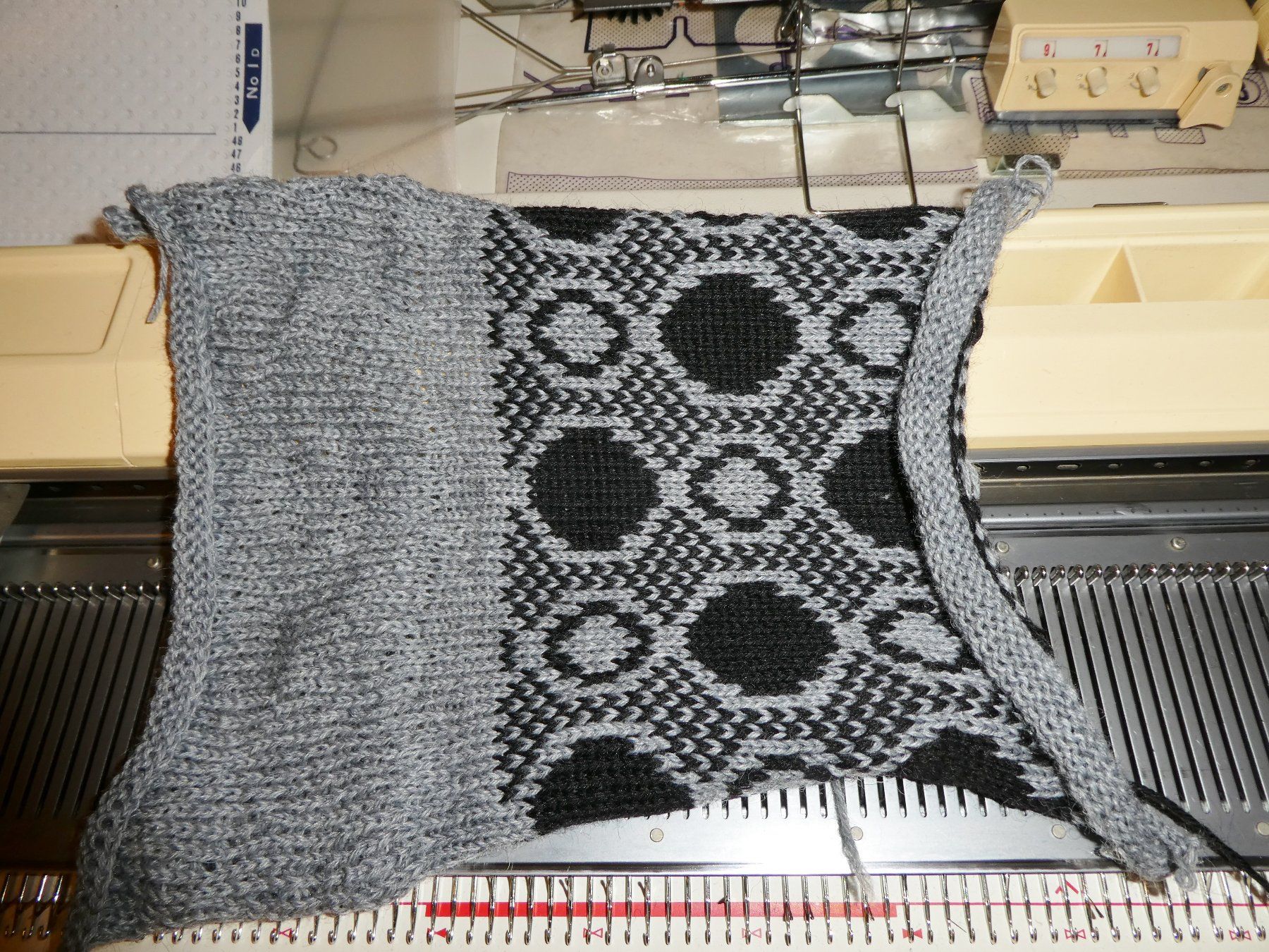 Tutte le macchine: Strickmaschine Brother KH 836 – Usato da Siebnen venduto da Ra-la-ra-ol 9