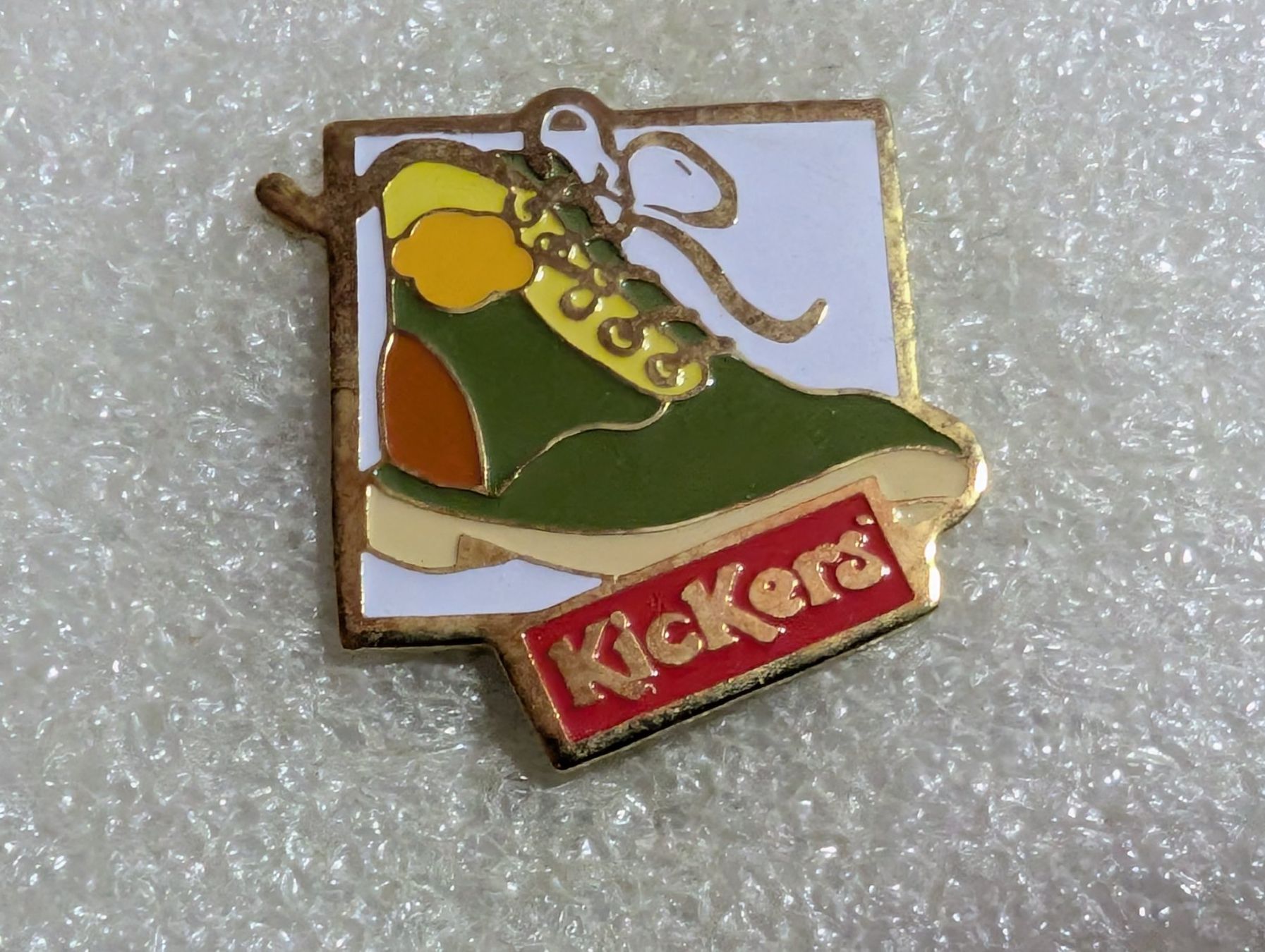 Placchette & Badge: Ansteckpin 201: KicKers – Usato da Oppligen venduto da Pin-Fall-Shop