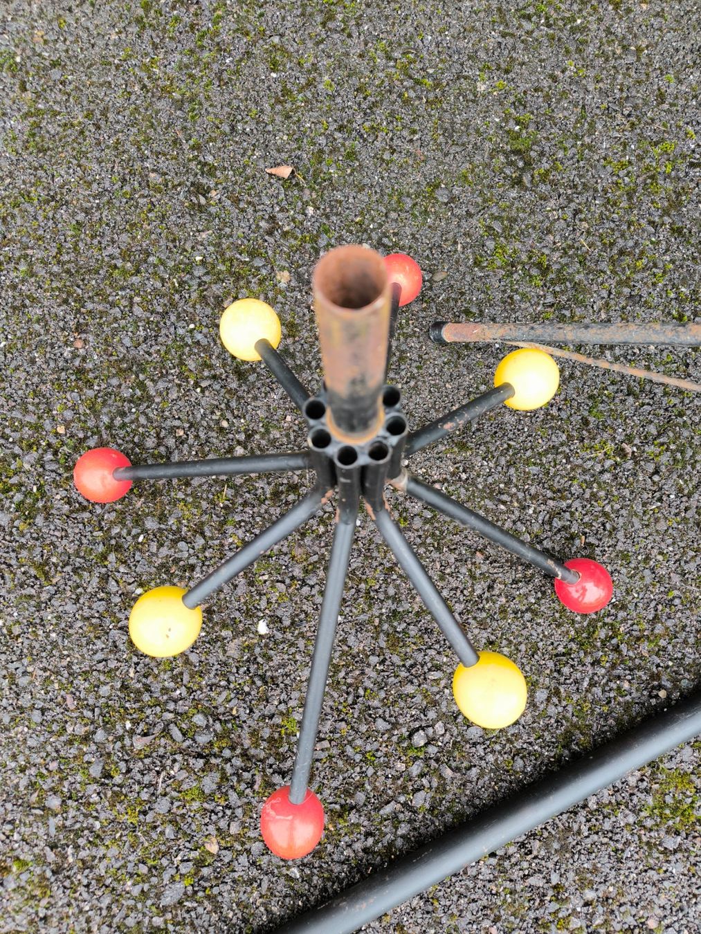 Guardaroba: Portemanteau tripode goût Feraud – Usato da Wittenheim venduto da LeGrenierdeSam 8