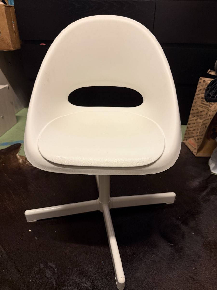 Ikea Chaises: Ikea Kinderstuhl – D'occasion à Uster par vladi2809 1