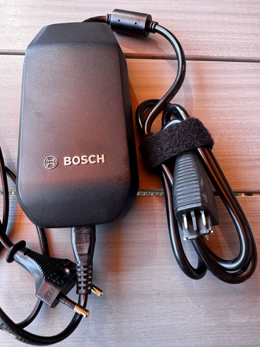 Bosch Chargeurs: Bosch eBike Ladegerät BPC3200 2A neu – Neuf (Voir description) à Kehrsatz par Adrenalina1