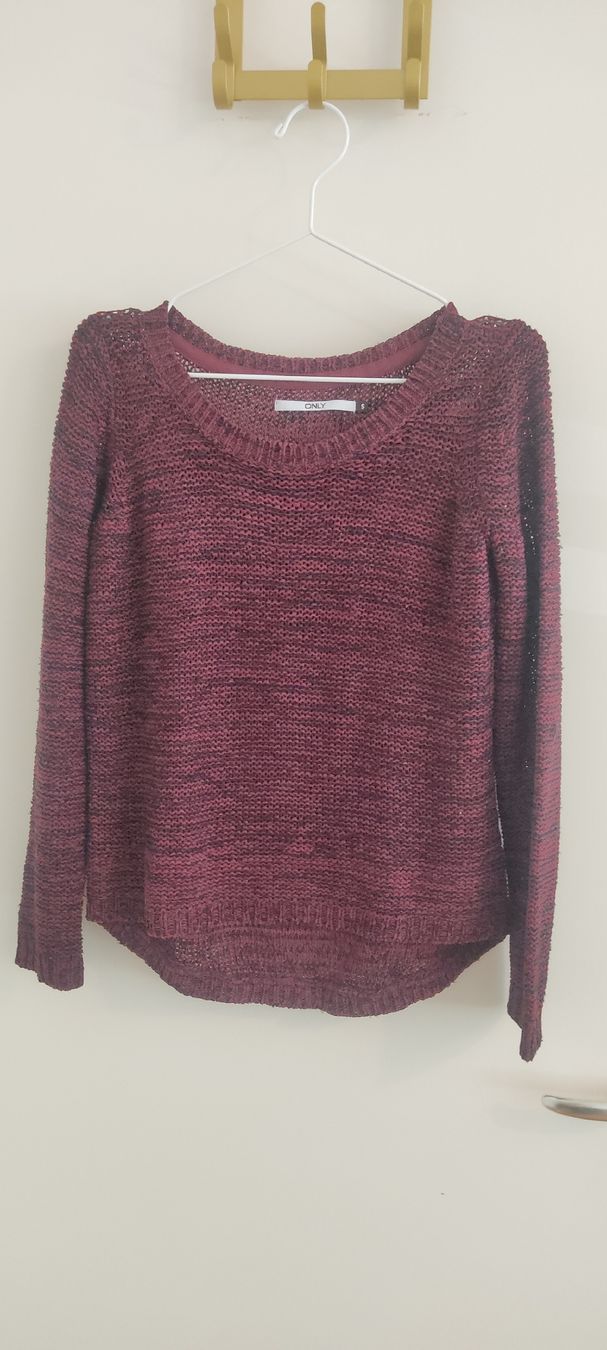 Only Pullover & Sweatshirts: Damen Strickpullover ONLY burgundy/schwarz Grösse S – Gebraucht aus Muttenz von fl.sab