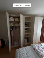 Kleiderschrank 180x210x55cm helles Holz guter Zustand