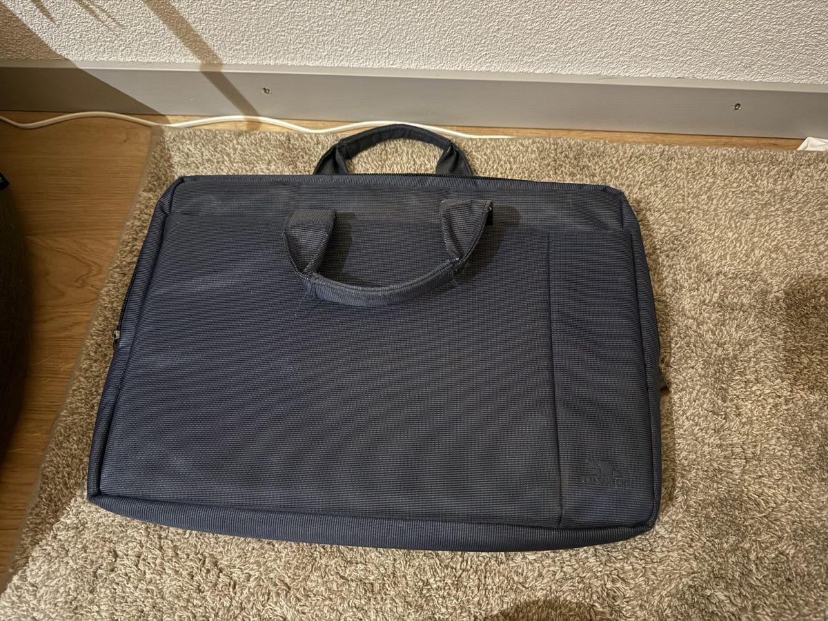 Taschen: Rivacase Laptop Bag – Gebraucht aus Hedingen von luk_d9sh