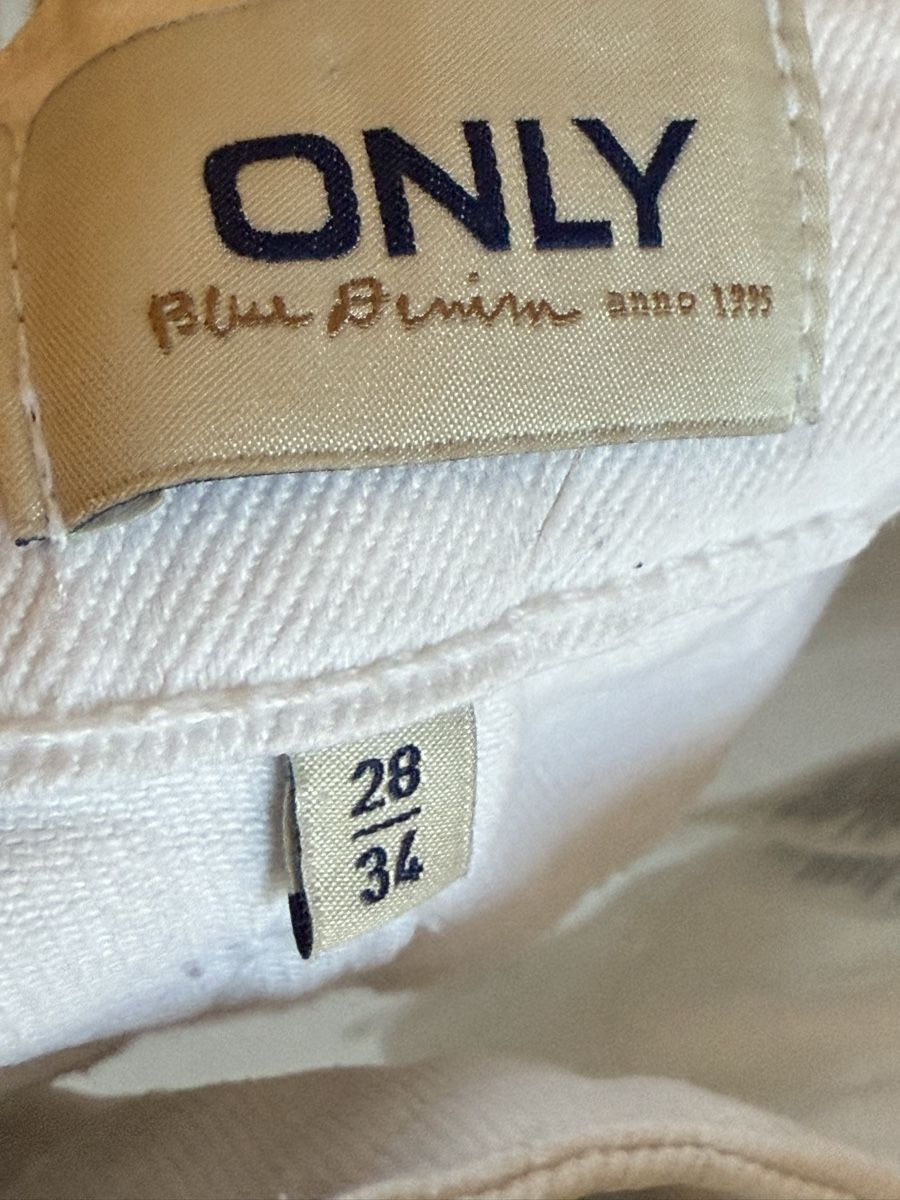 Only Jeans: Jeans blancs Only, 28/34 – Usato da Tavannes venduto da Thriftshop 3
