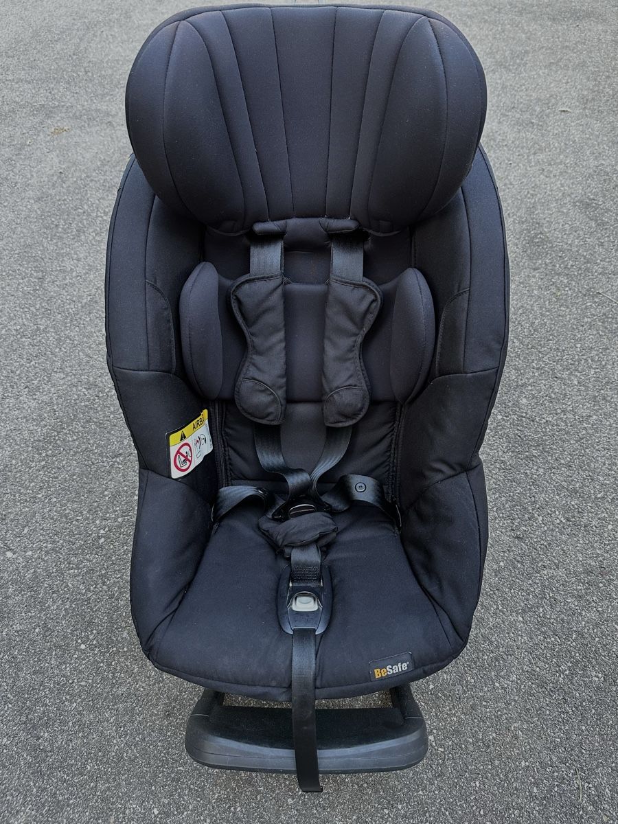 Seggiolini per auto: BeSafe Stretch Kindersitz mit Zubehör – Usato da Zürich venduto da Fabiano-Zueri
