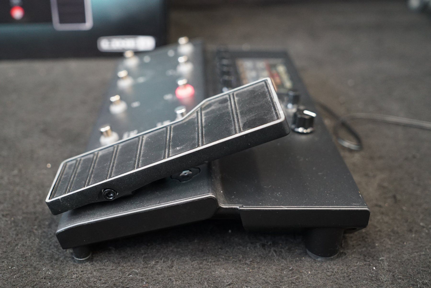 Line 6 Instruments de musique: Line 6 POD Go Modeling Floorboard mit Expressionpedal – D'occasion à Ortschwaben par Musictrade 4