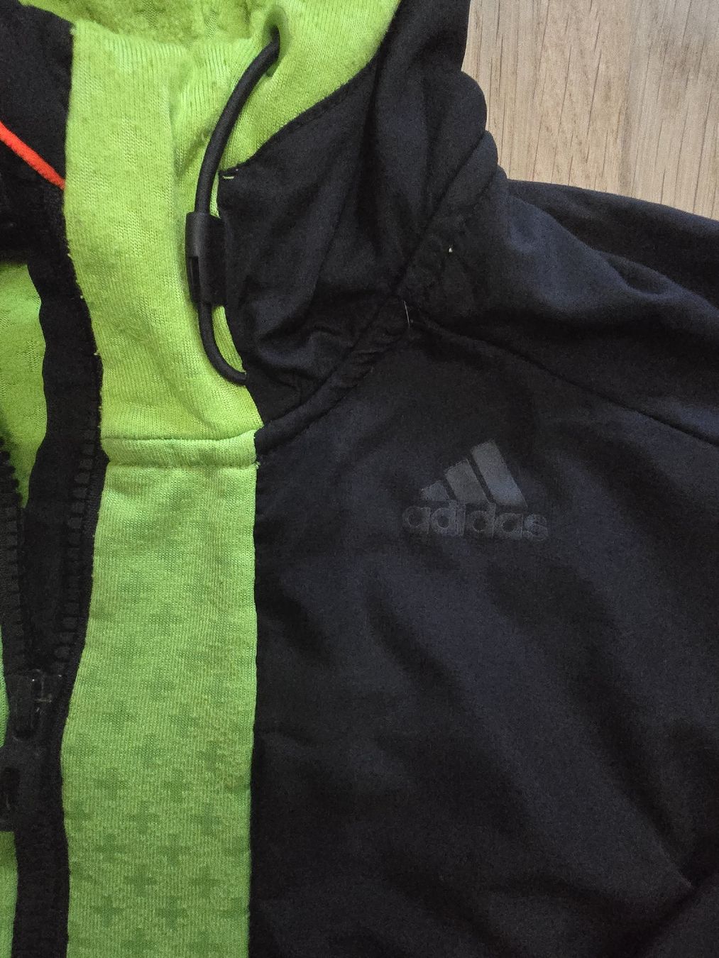 Adidas Giacche: Veste de sport Adidas, taille M – Usato da Mont-sur-Lausanne venduto da Didinho 1