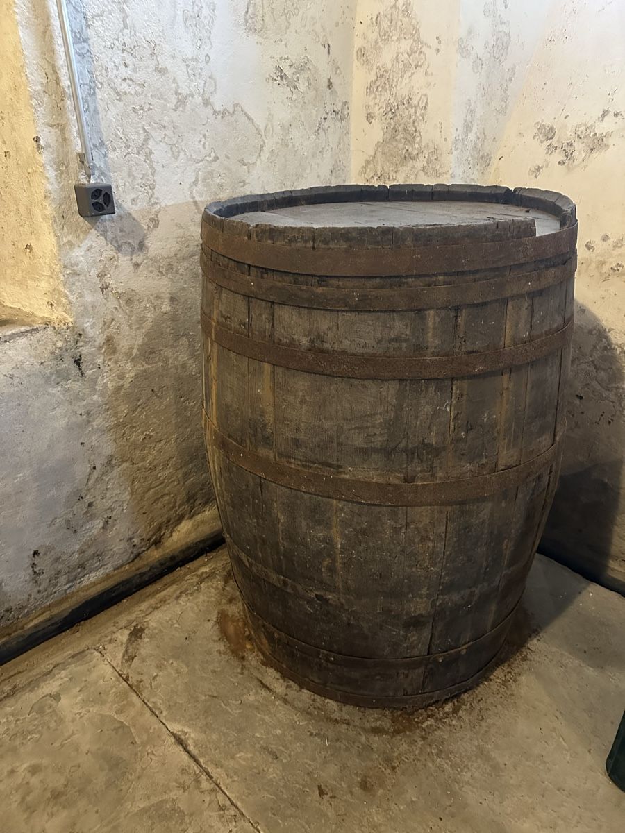 Sonstiges: Altes Wein-/ Holzfass aus Eiche – Gebraucht aus Hombrechtikon von movoko01 1