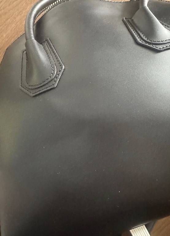 Taschen für Damen: Schwarze Tasche "Givenchy style" – Gebraucht aus Uetikon am See von randag88 1