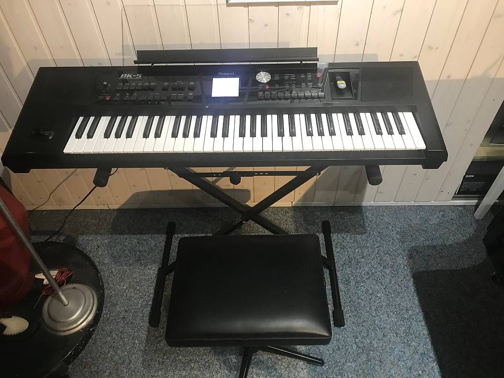 Roland Strumenti musicali: Roland BK-5 - mit Ständer, Stuhl, Tasche – Usato da Dörflingen venduto da Pic54