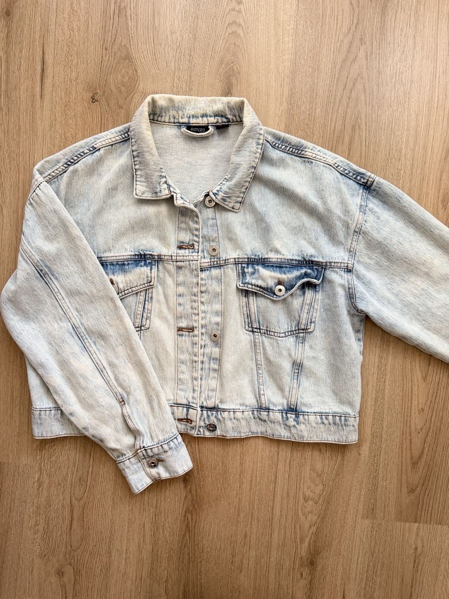 Vestes: Jeansjacke Esmara hellblau Grösse 42 – D'occasion à Füllinsdorf par _niki_