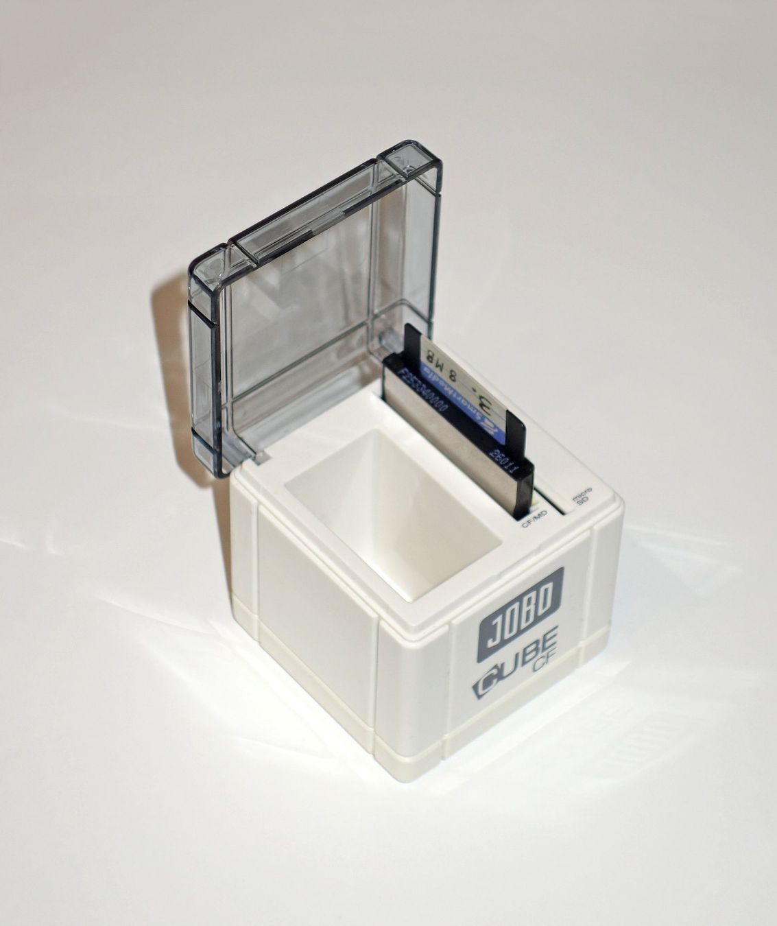 Lettori di schede: Card Reader Jobo Cube CF im Würfeldesign rar – Usato da Dietikon venduto da ruvostar 2