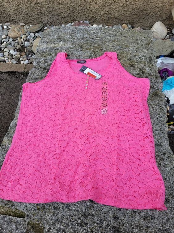 Top: top rose dentelle anglaise T 46 – Usato da Tolochenaz venduto da nieeva