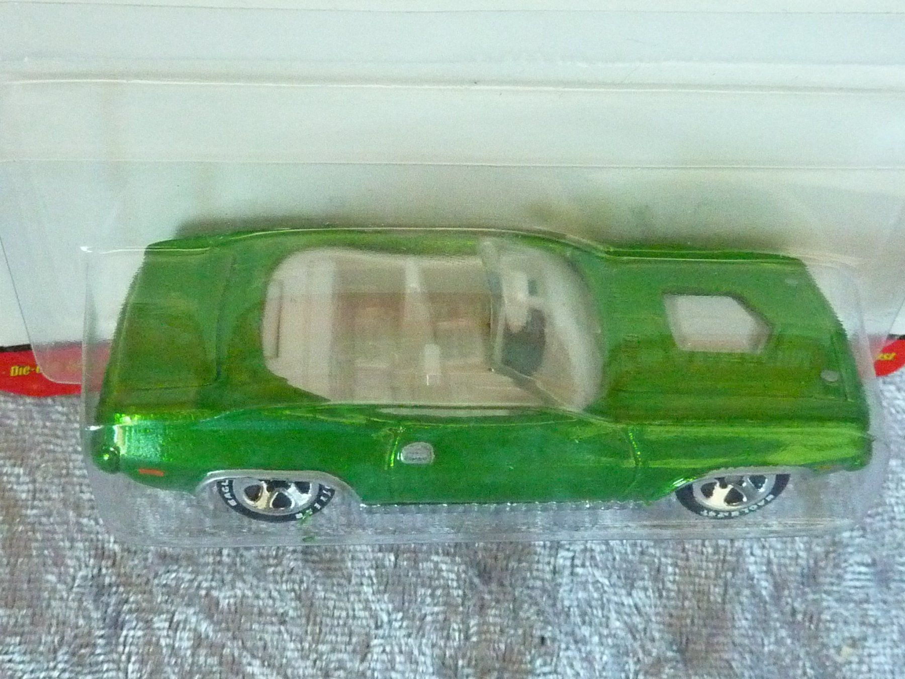 Hot Wheels Modellini d'auto: Plymouth Barracuda 1970  1:64 – Nuovo e nell'imballaggio originale da Dürrenäsch venduto da modellautos4you 2