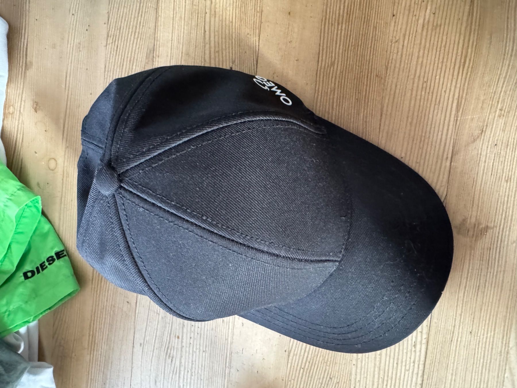 Copricapi, berretti & cappellini: Casquette Oméga Caro – Usato da Veyrier venduto da Kimedovapa_1