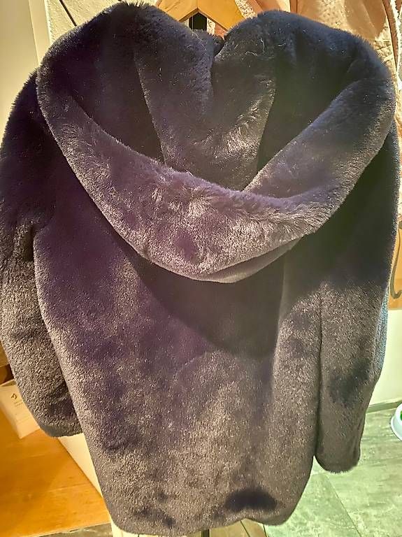 Jacken: Sandro Paris, Winterjacke navy  – Gebraucht aus Neerach von Heronisland 1