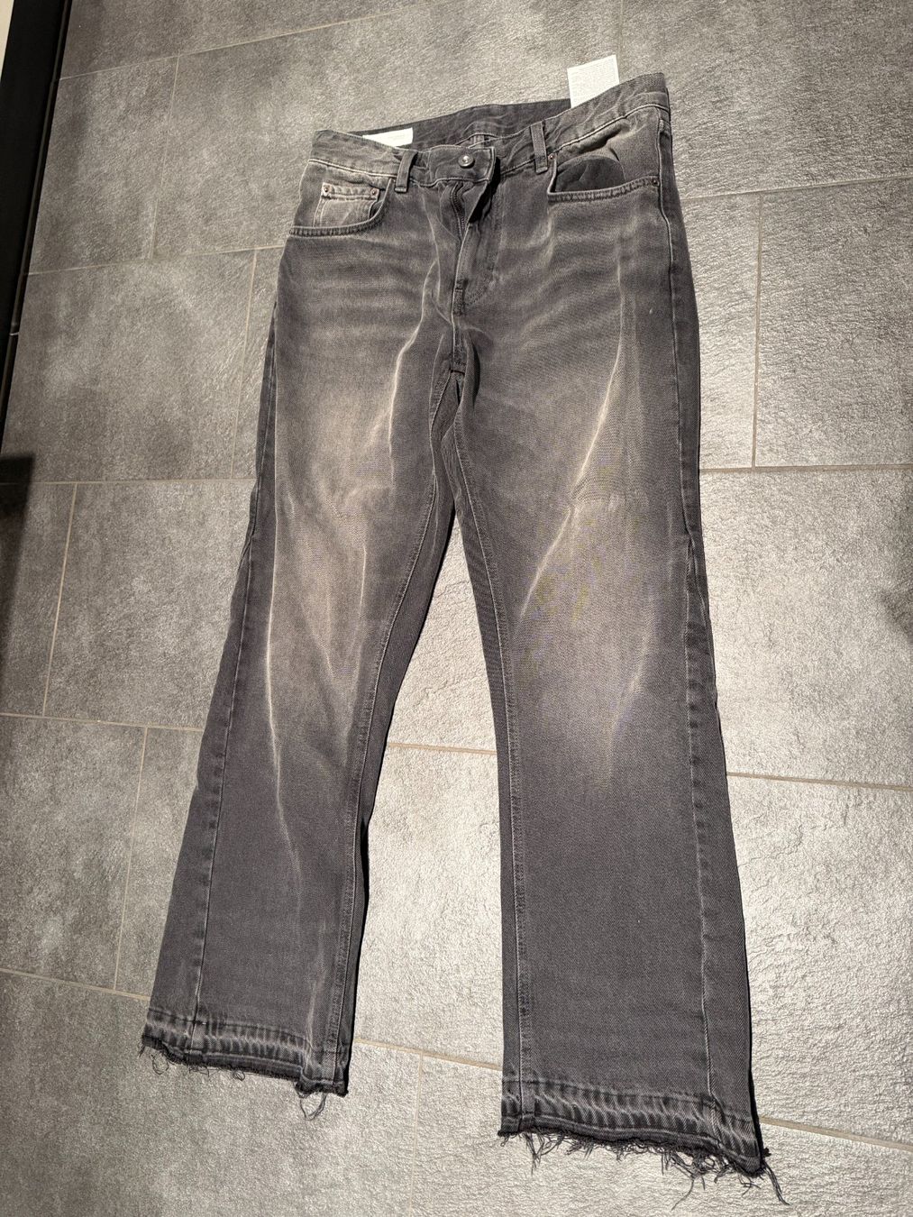 Zara Jeans: Zara Jeans flared  Gr EUR 42 – Gebraucht aus Ottenbach von sonnenstube01