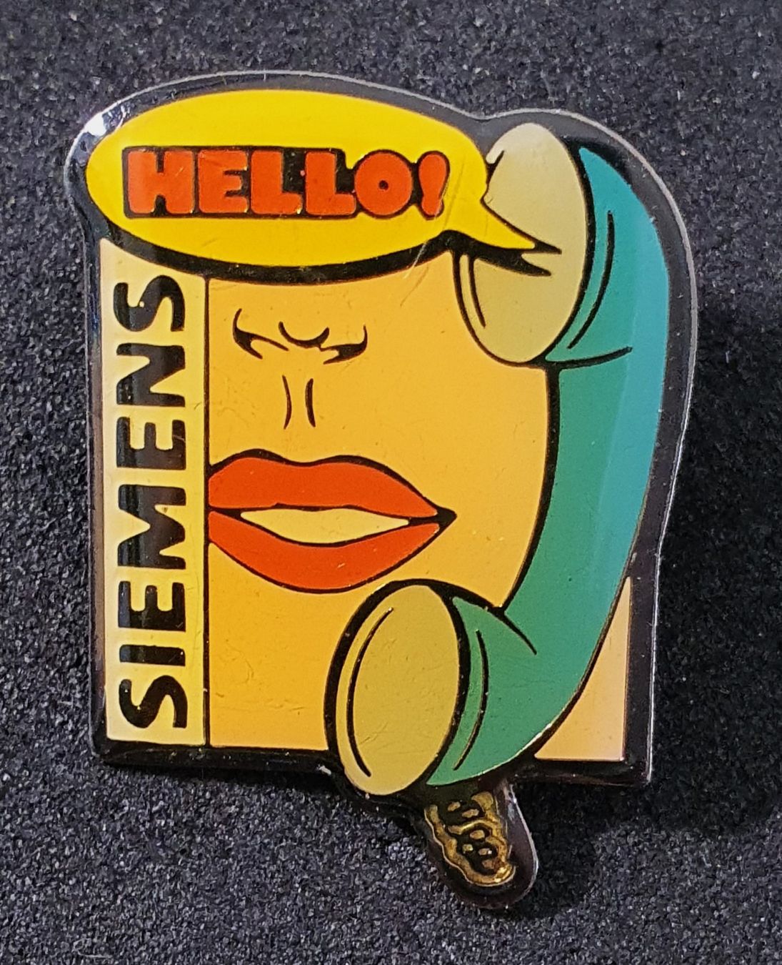 Siemens Placchette & Badge: CC911 - Pin Hello! SIEMENS Telefon – Usato da Reinach BL venduto da Boston-Verkauf