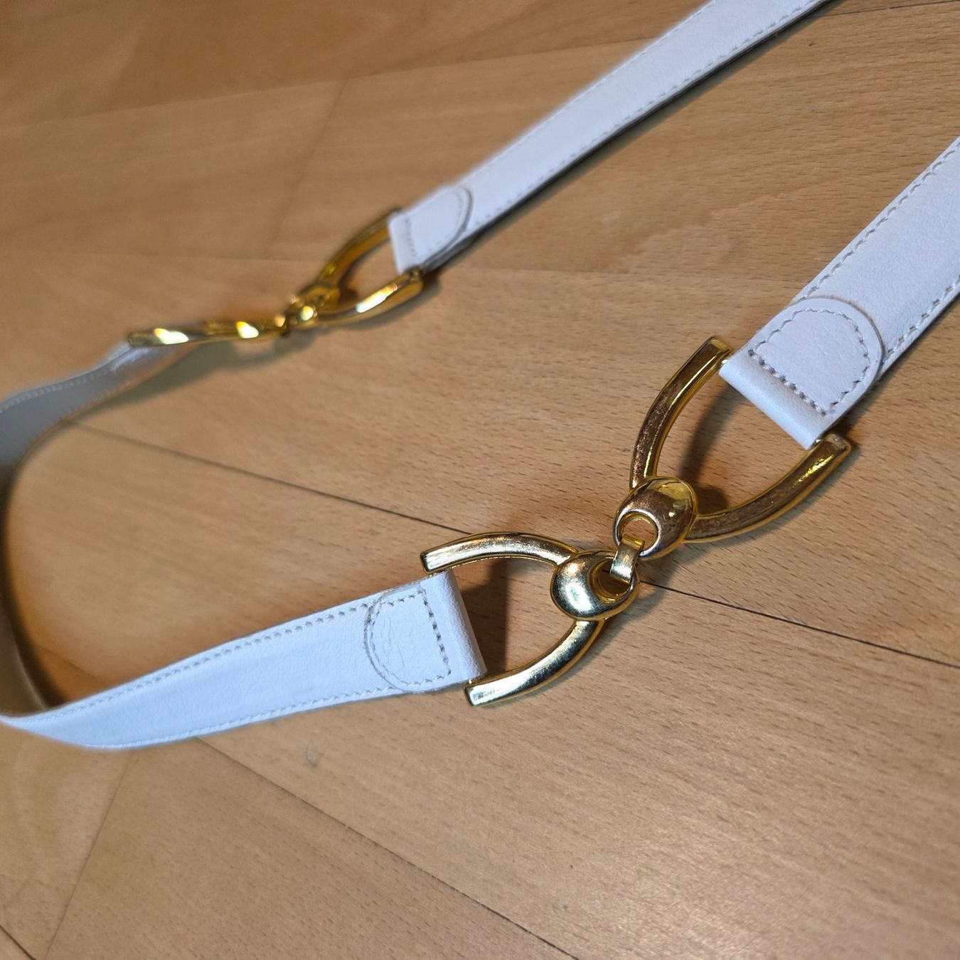 Cinture: Weißer Ledergürtel Gr. 74 Gold – Usato da Wald ZH venduto da CapLux 4