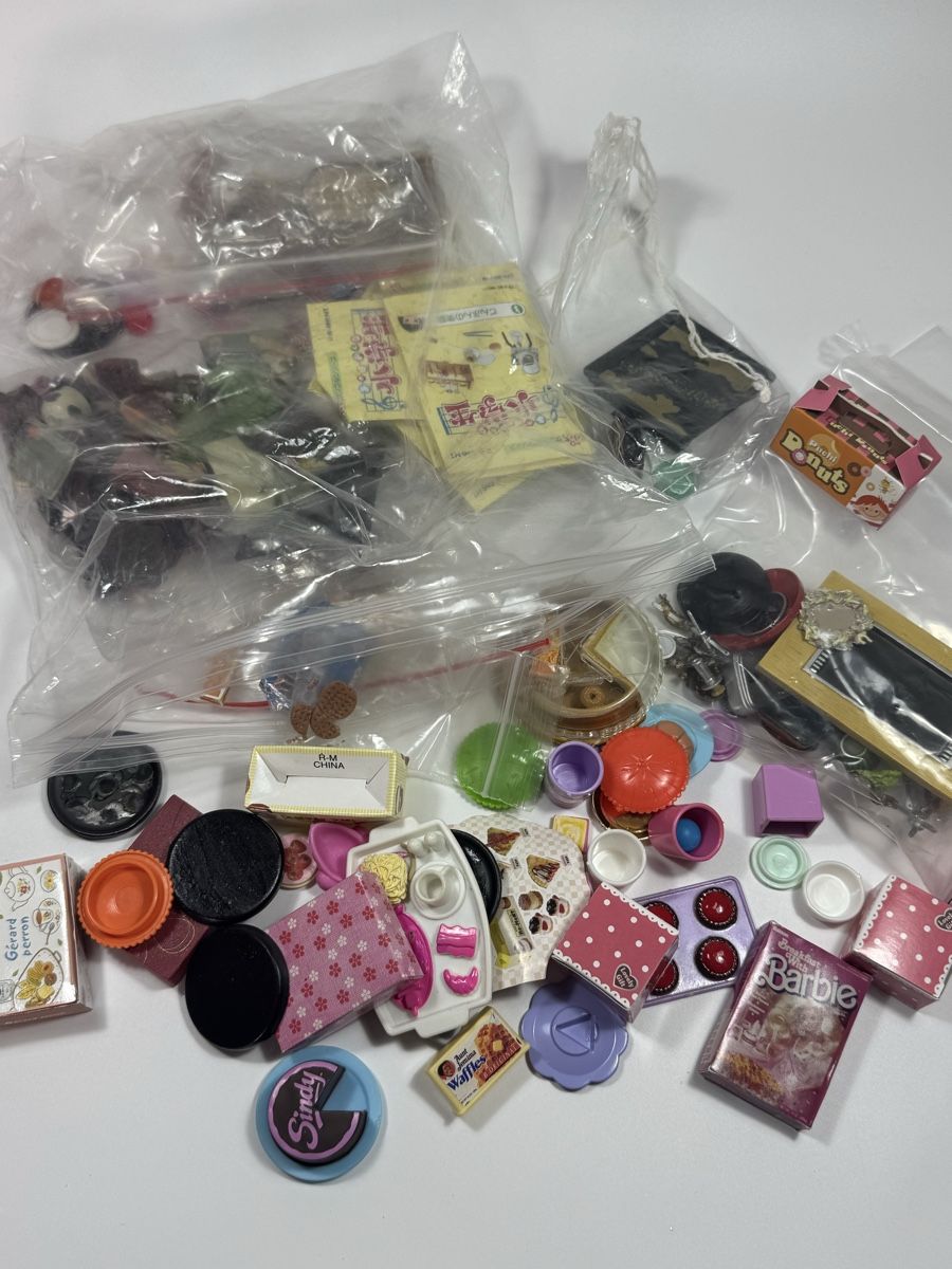 Bambole: Miniatures pour Barbie – Usato da Bedano venduto da VBimby