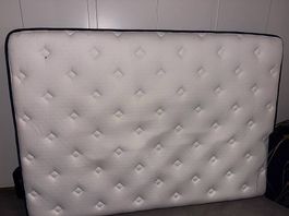 Federkernmatratze 140 × 200 cm  sehr bequem, guter Zustand