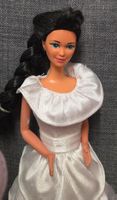 Vintage Barbie Puppe im weissen Kleid - Sammlerstück!