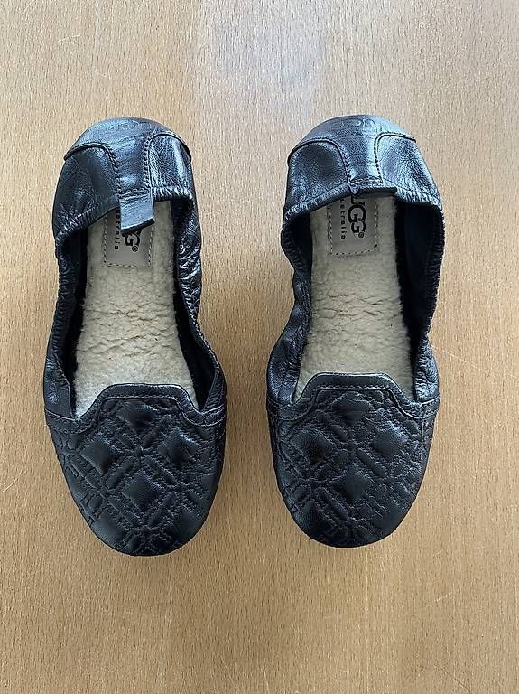 Ugg Damenschuhe: UGG Australia Leder Ballerinas Gr. 37 mit Wollfutter – Gebraucht aus Richterswil von noa_q7yd 3