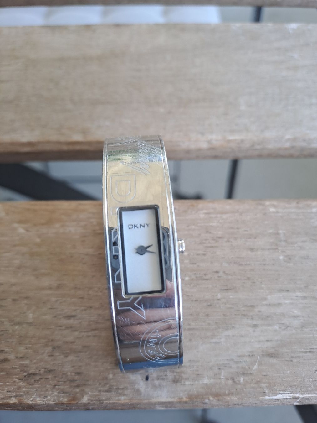 DKNY Bracciali & Braccialetti: Armbanduhr/Uhr/Markenuhr – Nuovo (secondo la descrizione) da Zollikofen venduto da mar_dsf6