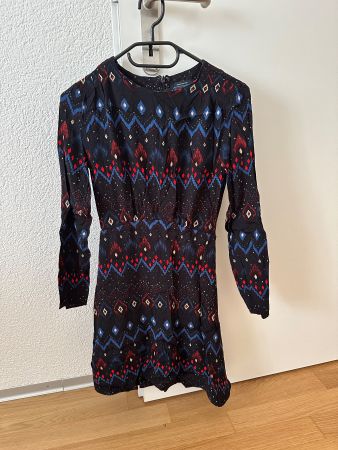 Schönes Kleid von &Other Stories, Grösse 32