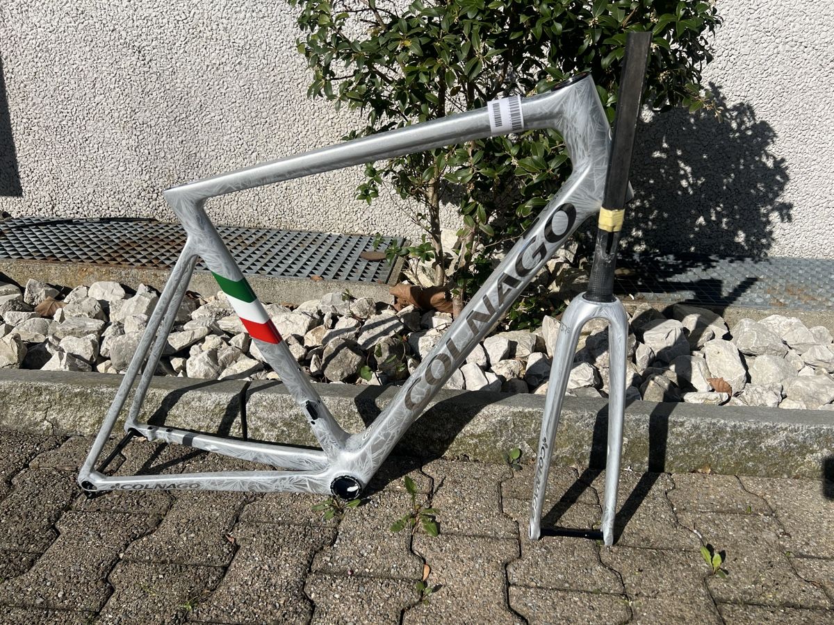 Colnago Biciclette: Colnago V3Rs Disc Frameset, frozen silver – Nuovo (secondo la descrizione) da Kriens venduto da Velochetti_Kriens