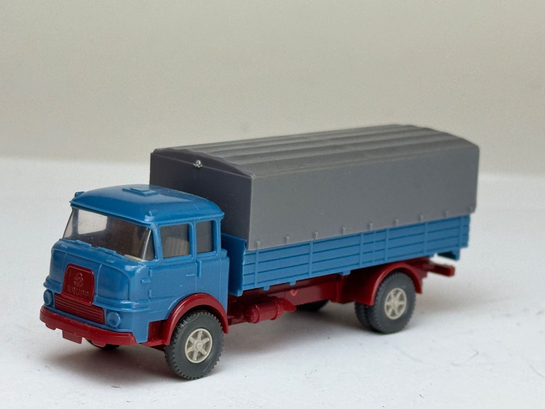 Wiking Modellini d'auto: GB3- Wiking Krupp 806 azurblau – Usato da Elm venduto da Wikmtz