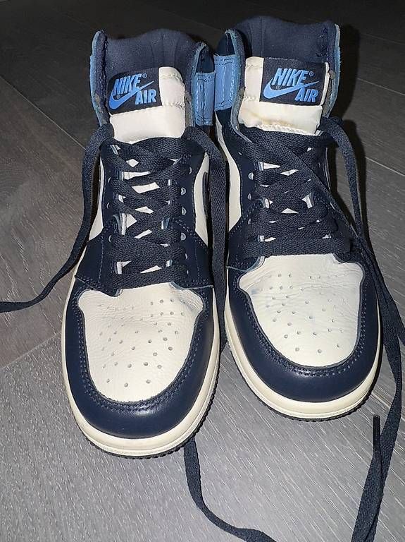Scarpe da uomo: Nike Schuhe in der Grösse 37.5 – Usato da Wettswil venduto da mia_ql62
