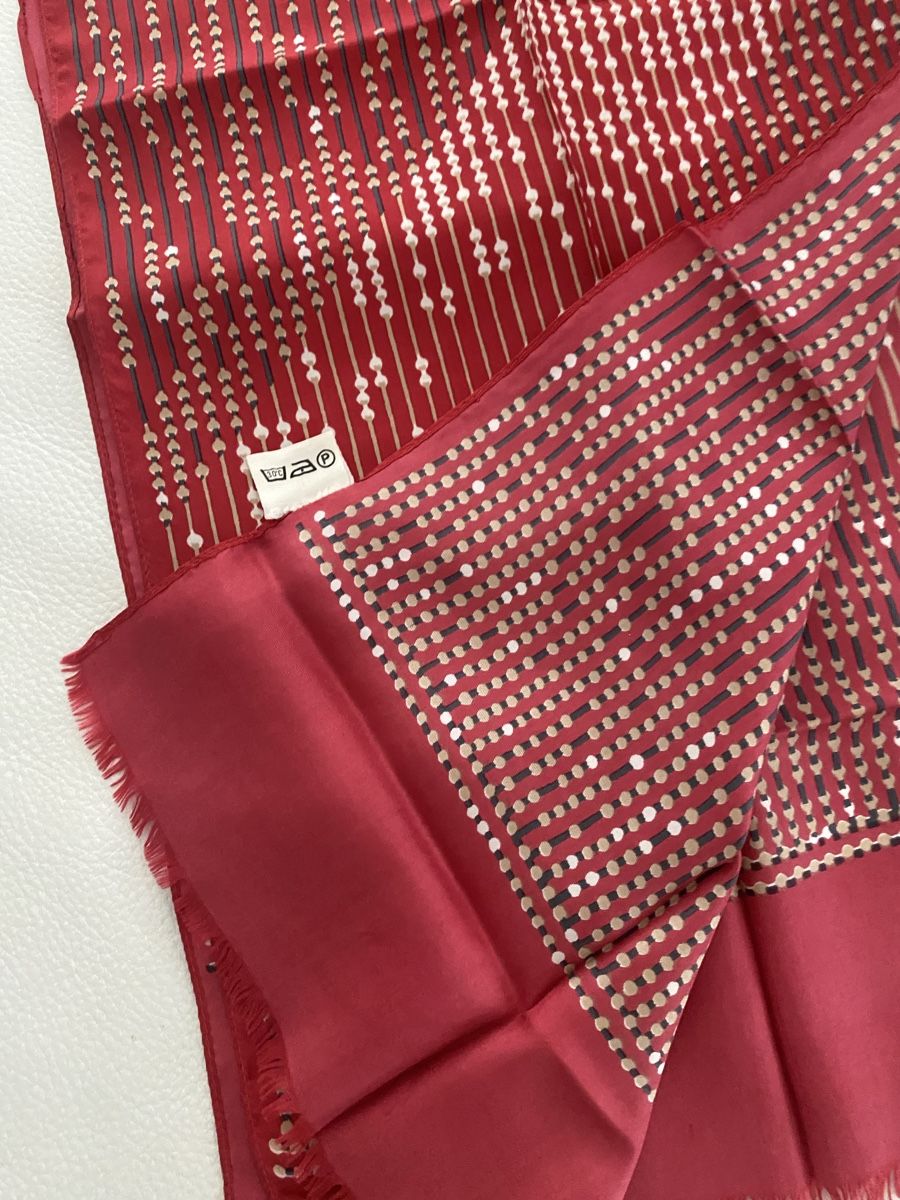 Foulard & Sciarpe: Seiden Schal 🌸 – Usato da Opfikon venduto da Luis144 6