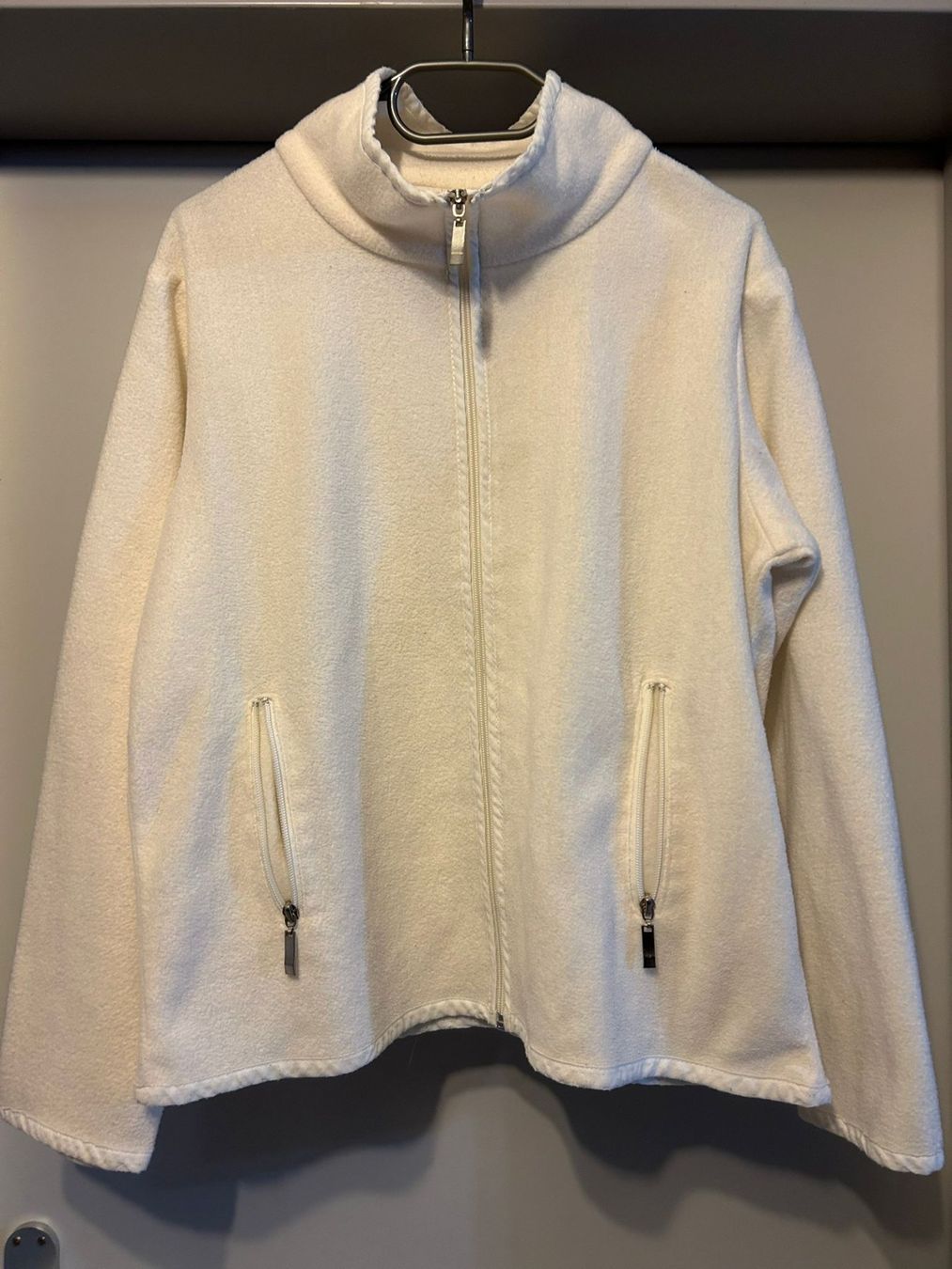 Maglioni & Felpe: Weisser Pullover in Grösse S/M – Usato da Oberurnen venduto da simgug