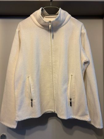 Weisser Pullover in Grösse S/M